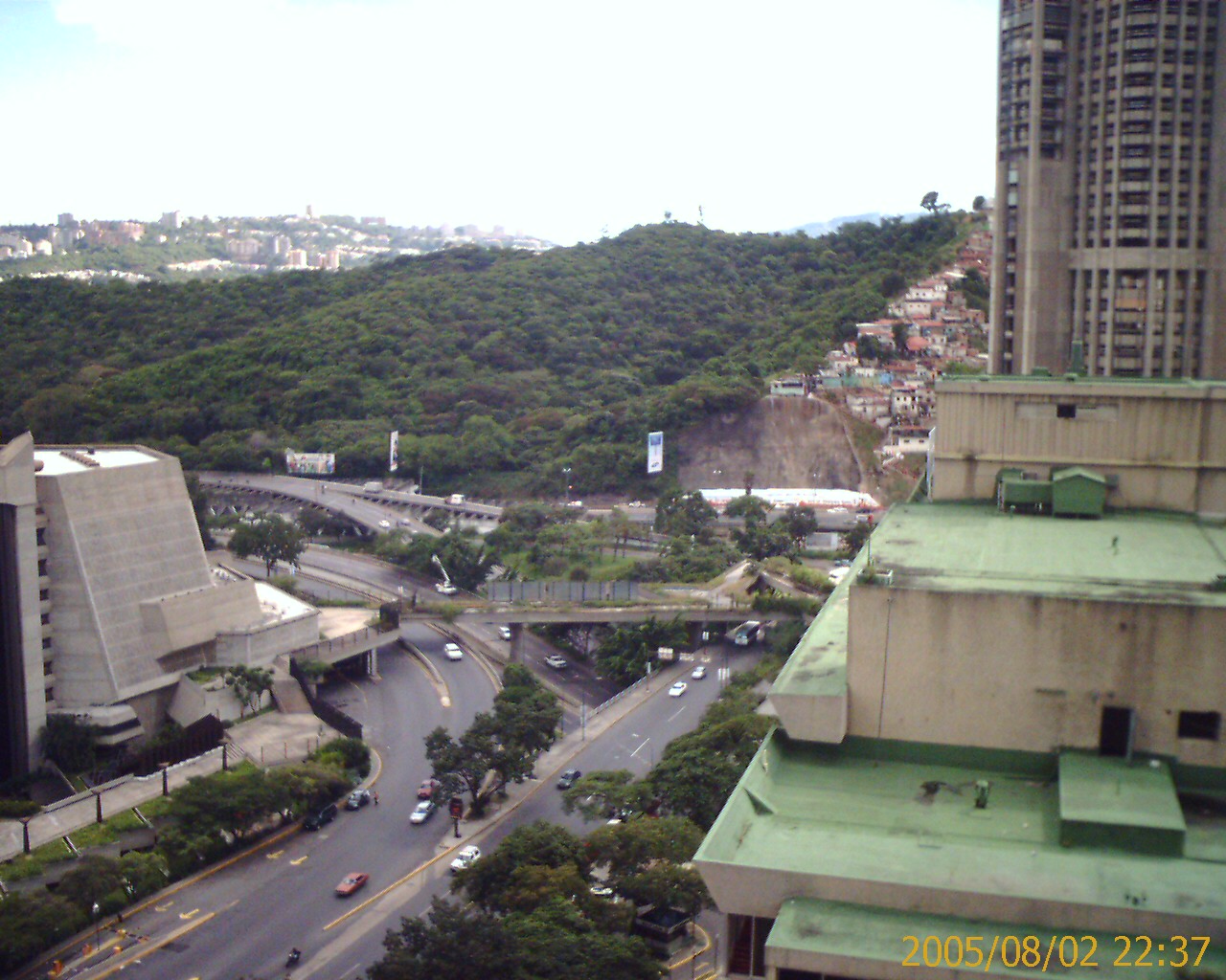 200508022237_00324.jpg